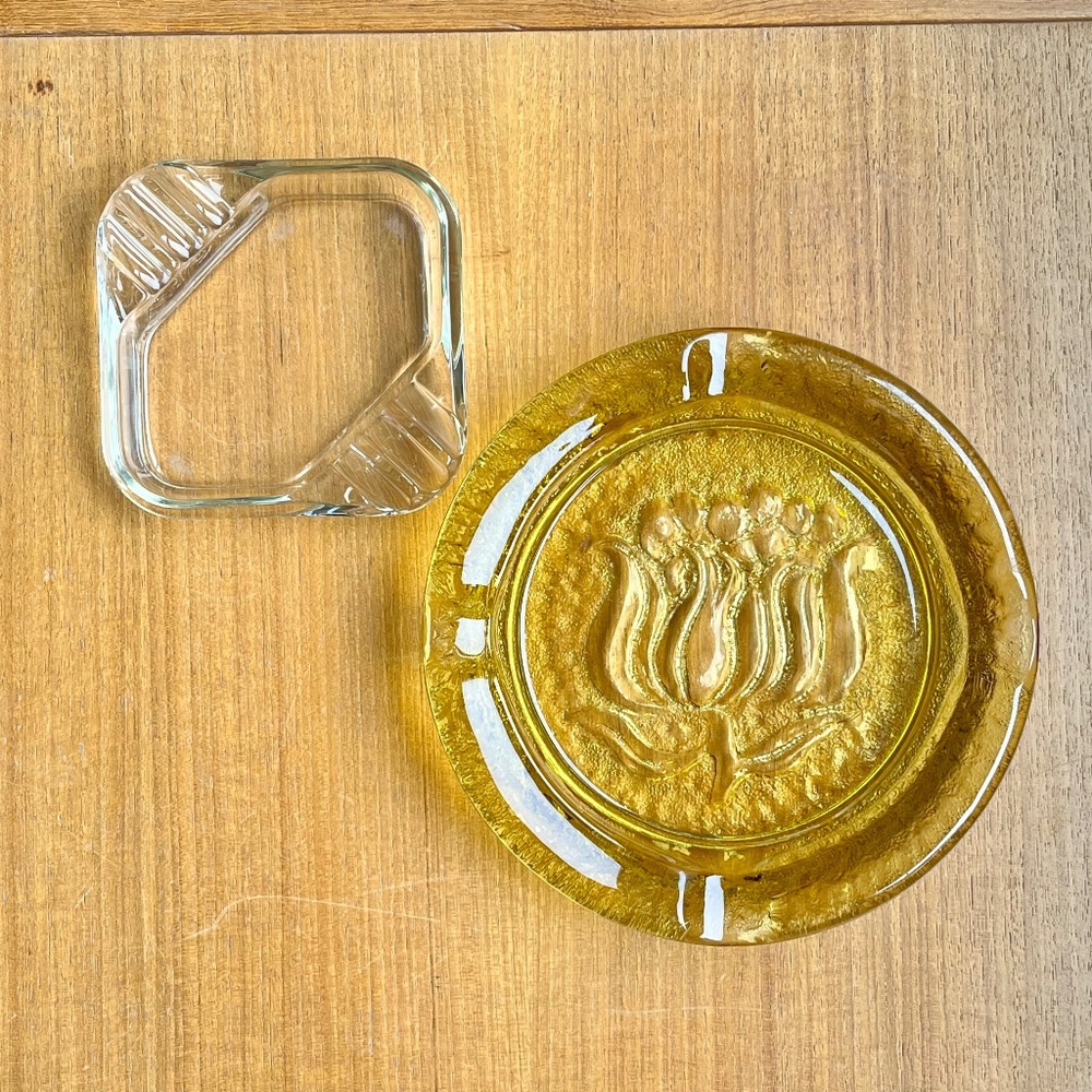 Mid-Century Modern Ashtrays - Amber and Clear - Set of 2